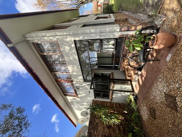 To Let 1 Bedroom Property for Rent in Kenilworth Western Cape